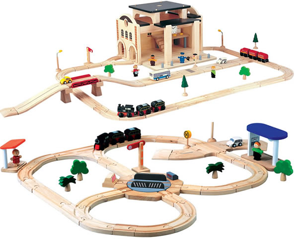 Plan Toys Train Set
