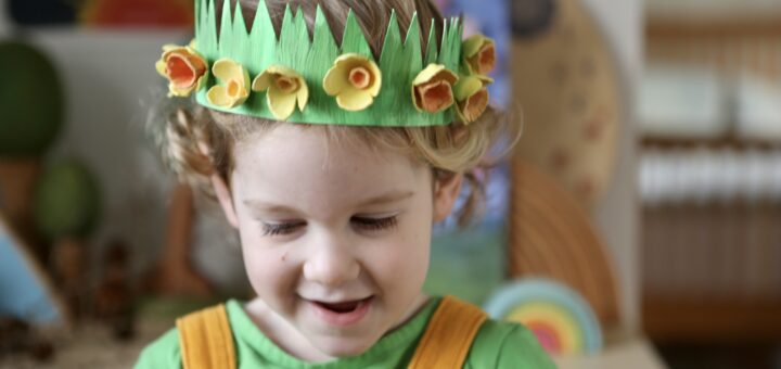 Daffodil Crown made from Tony's egg box!
